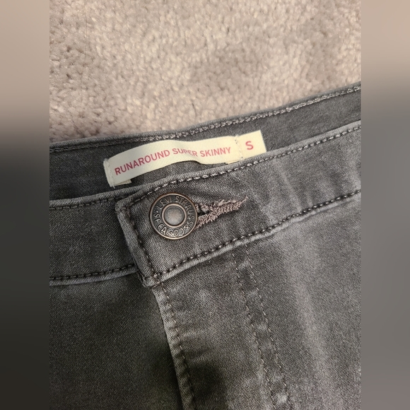 Levi’s Runaround super Skinny high rise jean leggings size small - Picture 6 of 6